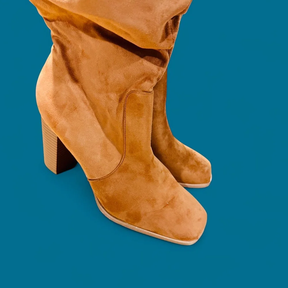 Preppy Boho Western Retro 70s Tan Faux Suede Knee-High Slouch Boots 9.5